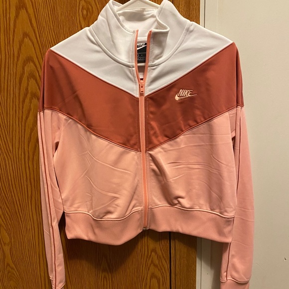 Nike Jackets & Blazers - Nike crop zip up jacket L women NWOT
